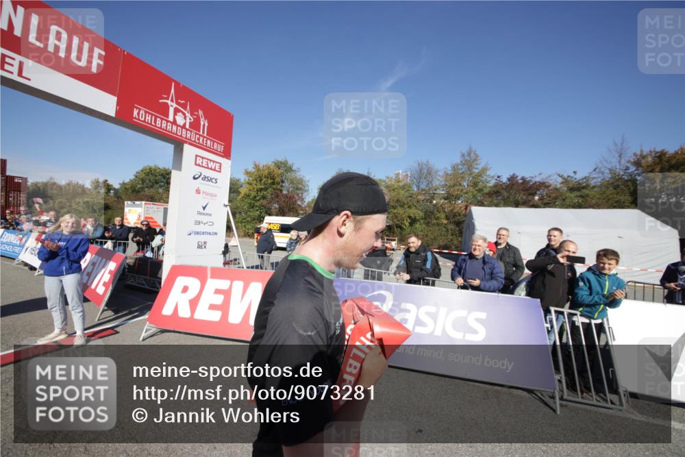 03.10.2025 - Köhlbrandbrückenlauf Jannik Wohlers http://msf.ph/oto/9073281 03.10.2025 12:42:00 Ziel 6099 meine-sportfotos.de