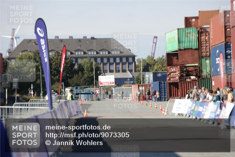 03.10.2025 - Köhlbrandbrückenlauf Jannik Wohlers http://msf.ph/oto/9073305 03.10.2025 12:43:47 Ziel  meine-sportfotos.de