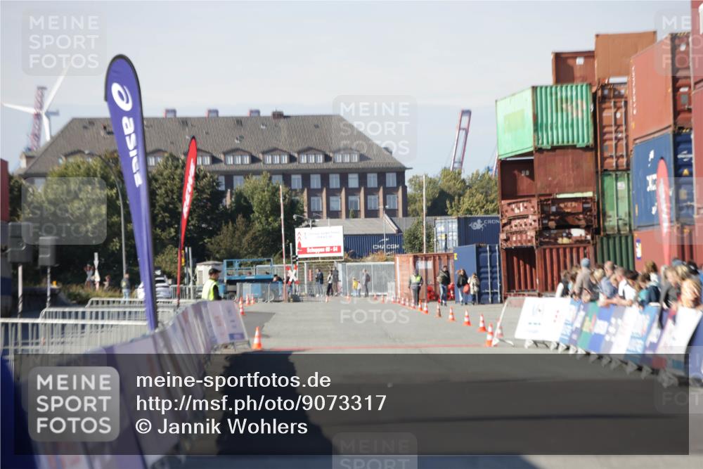 03.10.2025 - Köhlbrandbrückenlauf Jannik Wohlers http://msf.ph/oto/9073317 03.10.2025 12:43:47 Ziel  meine-sportfotos.de
