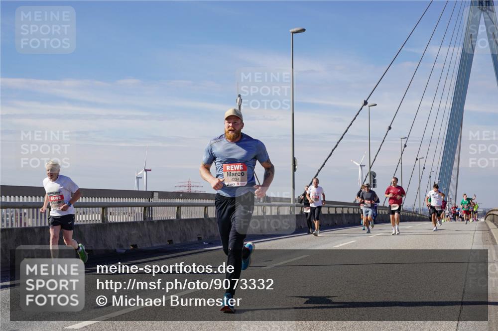 03.10.2025 - Köhlbrandbrückenlauf Michael Burmester http://msf.ph/oto/9073332 03.10.2025 12:38:42 Position 2 4234 meine-sportfotos.de