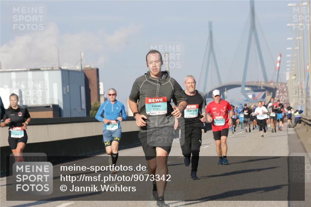 03.10.2025 - Köhlbrandbrückenlauf Jannik Wohlers http://msf.ph/oto/9073342 03.10.2025 09:50:30 Position 3 3721, 1385 meine-sportfotos.de