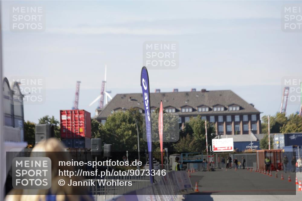 03.10.2025 - Köhlbrandbrückenlauf Jannik Wohlers http://msf.ph/oto/9073346 03.10.2025 12:43:50 Ziel  meine-sportfotos.de