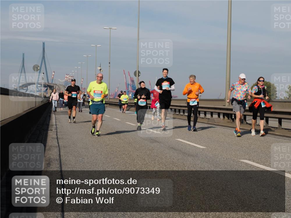 03.10.2025 - Köhlbrandbrückenlauf Fabian Wolf http://msf.ph/oto/9073349 03.10.2025 10:13:53 Position 3 2427 meine-sportfotos.de