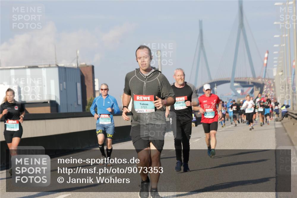 03.10.2025 - Köhlbrandbrückenlauf Jannik Wohlers http://msf.ph/oto/9073353 03.10.2025 09:50:30 Position 3 3721, 1385 meine-sportfotos.de