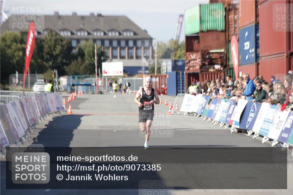 03.10.2025 - Köhlbrandbrückenlauf Jannik Wohlers http://msf.ph/oto/9073385 03.10.2025 12:44:50 Ziel 6610 meine-sportfotos.de