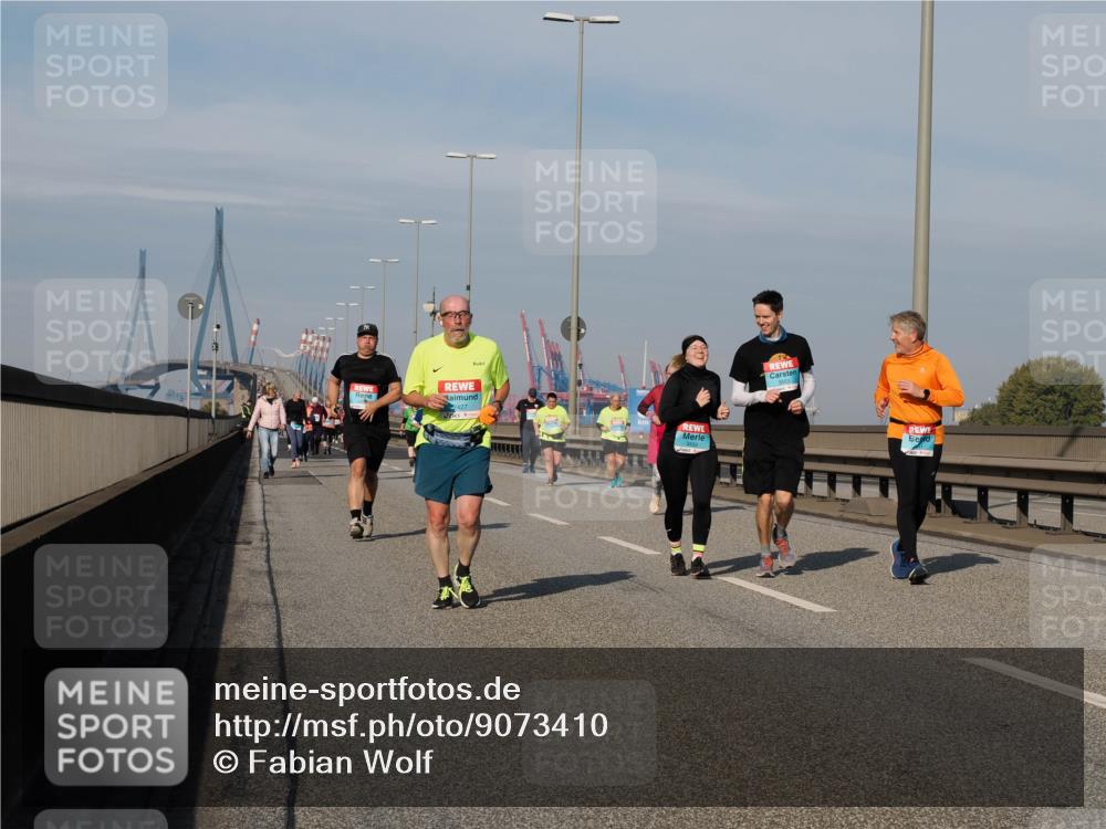 03.10.2025 - Köhlbrandbrückenlauf Fabian Wolf http://msf.ph/oto/9073410 03.10.2025 10:13:55 Position 3 3552 meine-sportfotos.de