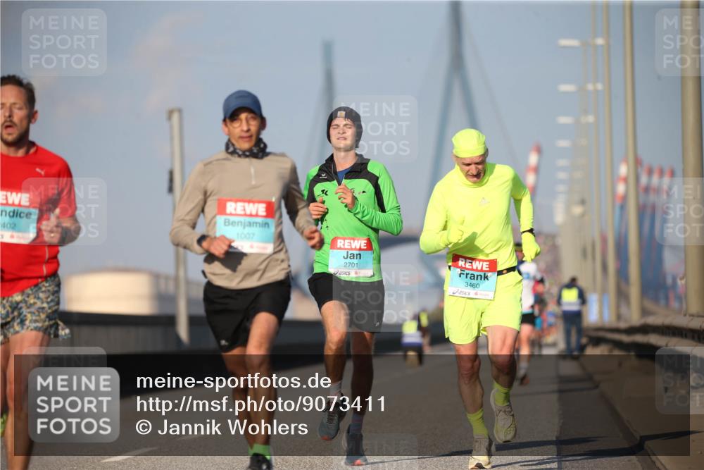 03.10.2025 - Köhlbrandbrückenlauf Jannik Wohlers http://msf.ph/oto/9073411 03.10.2025 09:39:33 Position 3 402, 9, 1007, 2701, 3460 meine-sportfotos.de