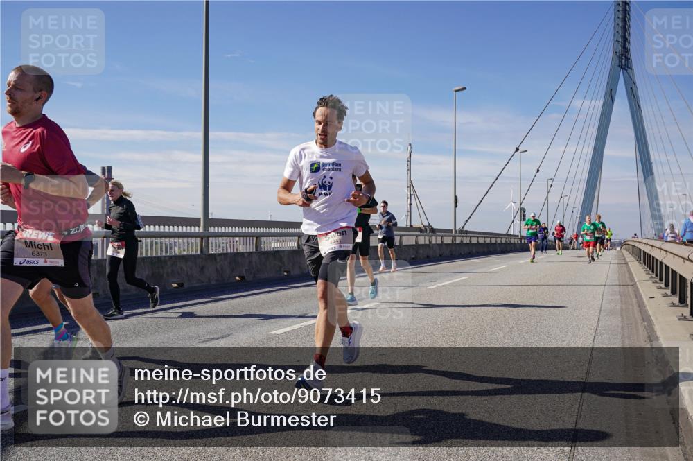 03.10.2025 - Köhlbrandbrückenlauf Michael Burmester http://msf.ph/oto/9073415 03.10.2025 12:38:49 Position 2 6373, 4441 meine-sportfotos.de