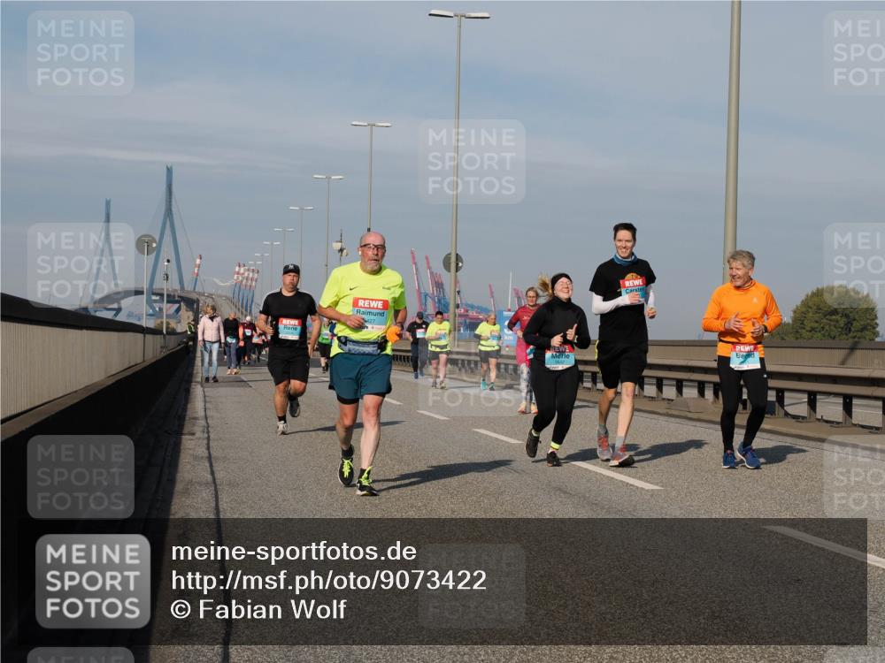 03.10.2025 - Köhlbrandbrückenlauf Fabian Wolf http://msf.ph/oto/9073422 03.10.2025 10:13:55 Position 3 427 meine-sportfotos.de
