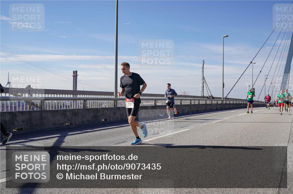 03.10.2025 - Köhlbrandbrückenlauf Michael Burmester http://msf.ph/oto/9073435 03.10.2025 12:38:50 Position 2  meine-sportfotos.de