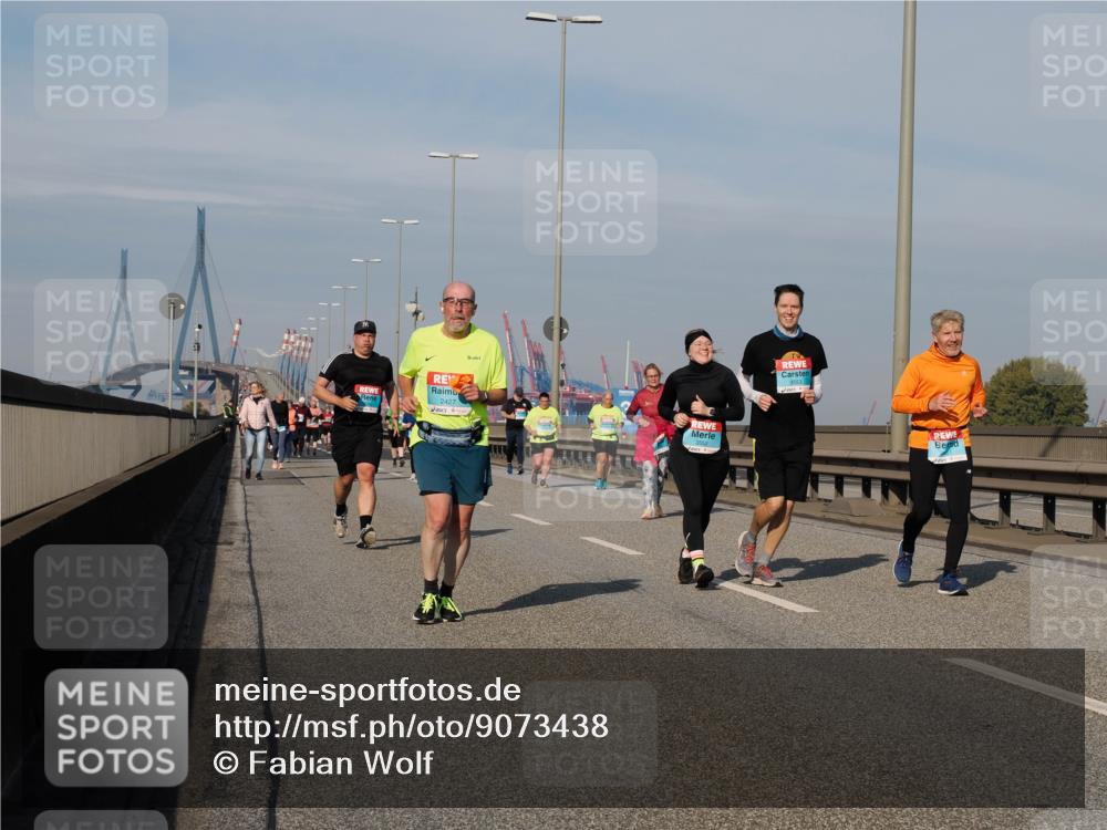 03.10.2025 - Köhlbrandbrückenlauf Fabian Wolf http://msf.ph/oto/9073438 03.10.2025 10:13:55 Position 3 2427, 3553 meine-sportfotos.de