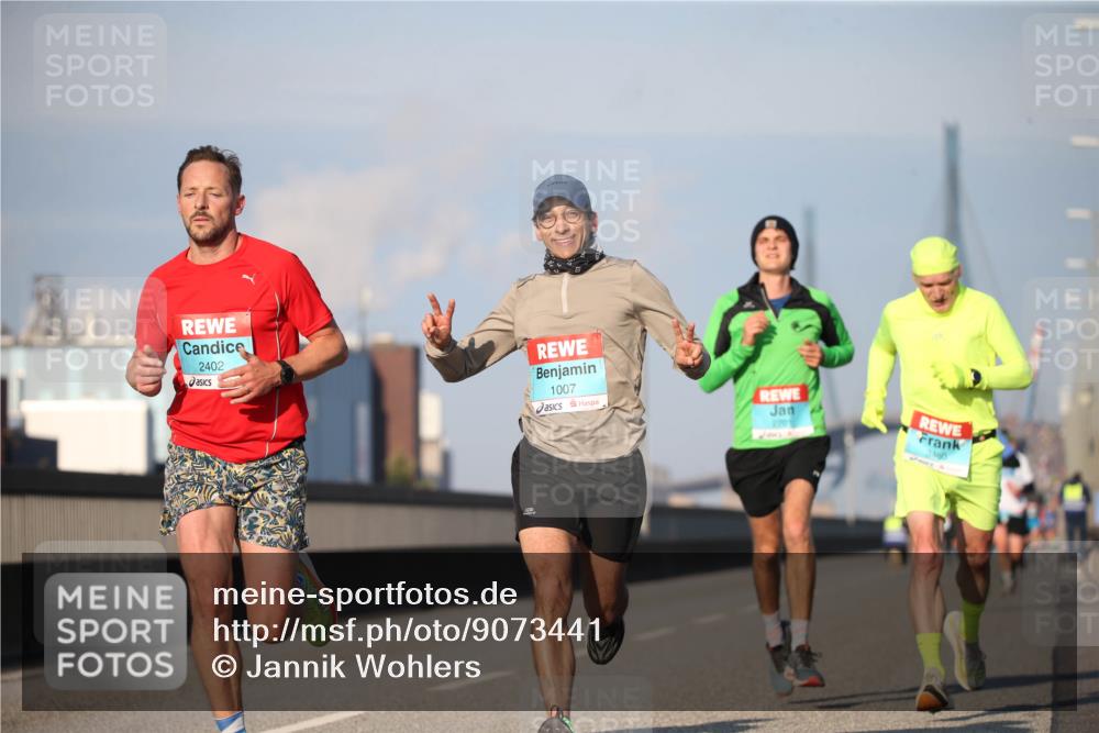 03.10.2025 - Köhlbrandbrückenlauf Jannik Wohlers http://msf.ph/oto/9073441 03.10.2025 09:39:34 Position 3 2402, 1007, 3460 meine-sportfotos.de
