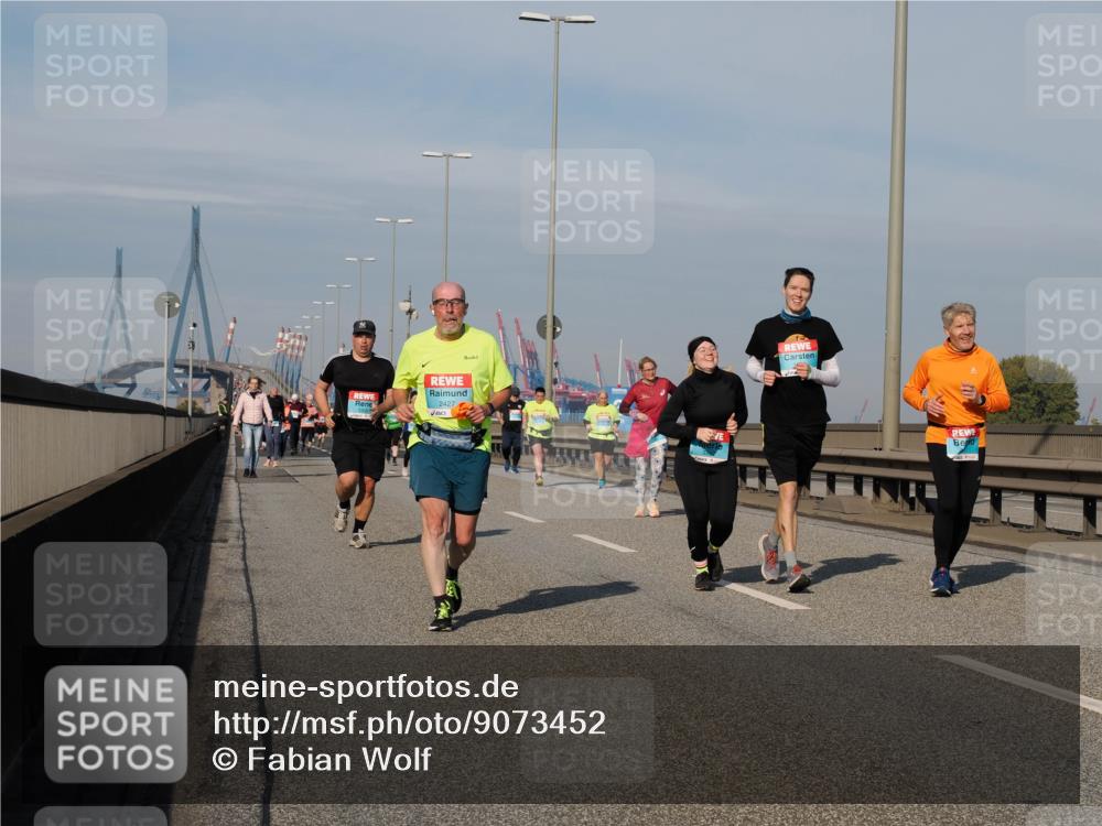 03.10.2025 - Köhlbrandbrückenlauf Fabian Wolf http://msf.ph/oto/9073452 03.10.2025 10:13:55 Position 3 2427 meine-sportfotos.de