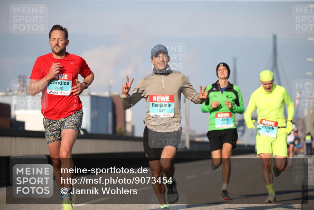 03.10.2025 - Köhlbrandbrückenlauf Jannik Wohlers http://msf.ph/oto/9073454 03.10.2025 09:39:34 Position 3 2402, 1007 meine-sportfotos.de
