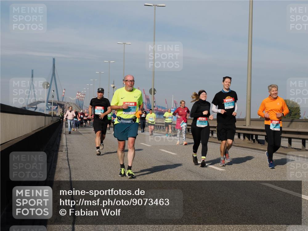 03.10.2025 - Köhlbrandbrückenlauf Fabian Wolf http://msf.ph/oto/9073463 03.10.2025 10:13:55 Position 3 1, 3553 meine-sportfotos.de