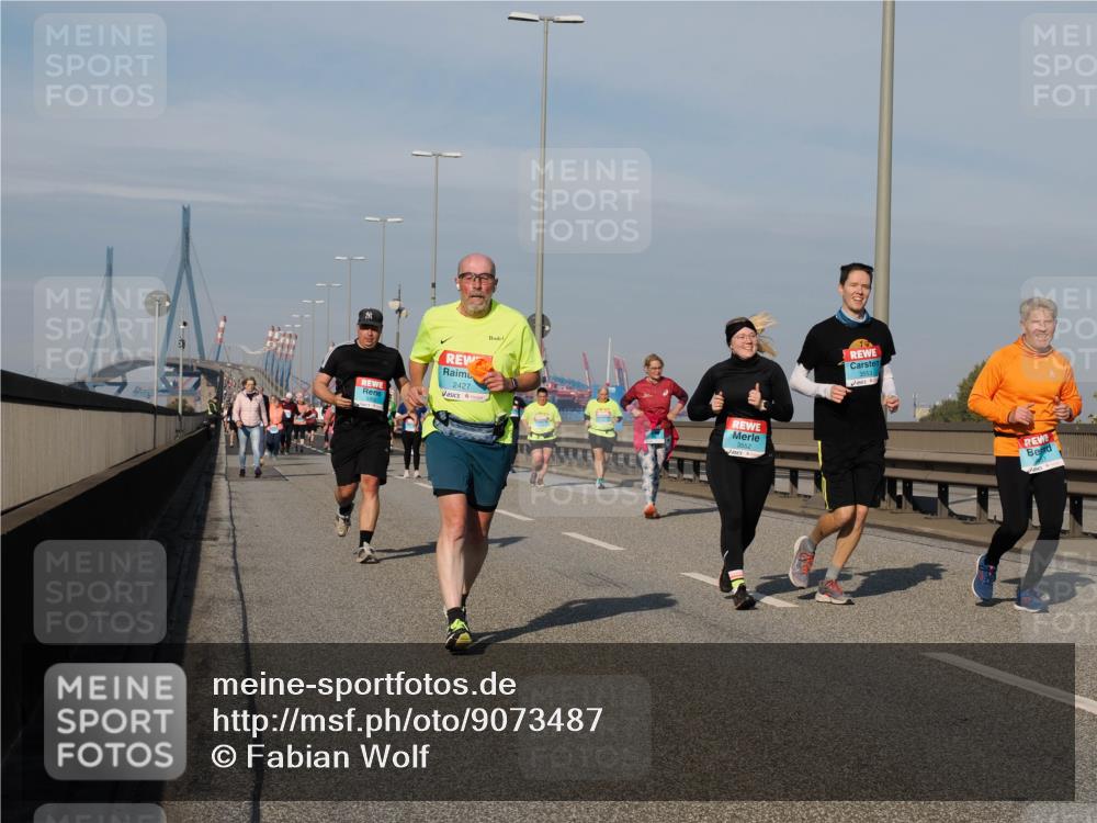 03.10.2025 - Köhlbrandbrückenlauf Fabian Wolf http://msf.ph/oto/9073487 03.10.2025 10:13:56 Position 3 2427, 3552 meine-sportfotos.de