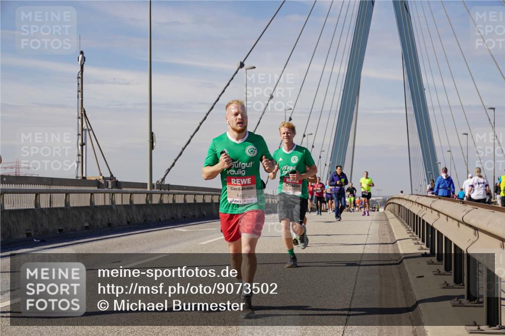 03.10.2025 - Köhlbrandbrückenlauf Michael Burmester http://msf.ph/oto/9073502 03.10.2025 12:38:54 Position 2 6493 meine-sportfotos.de
