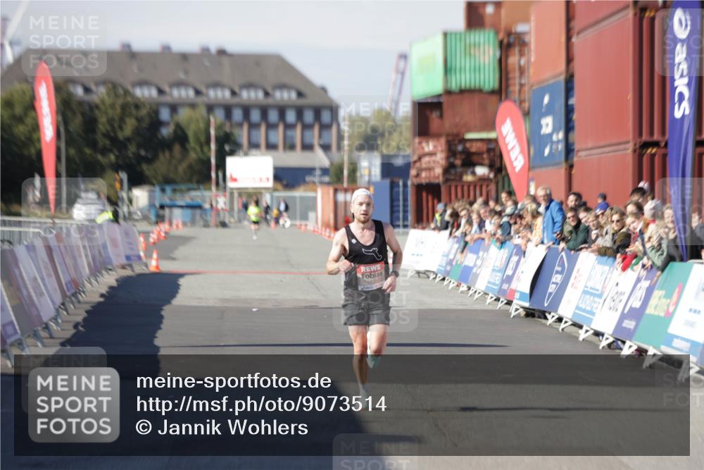 03.10.2025 - Köhlbrandbrückenlauf Jannik Wohlers http://msf.ph/oto/9073514 03.10.2025 12:44:53 Ziel 6610 meine-sportfotos.de