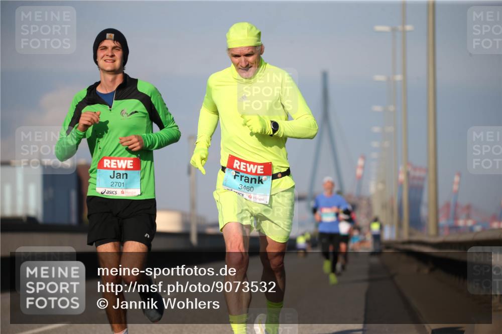 03.10.2025 - Köhlbrandbrückenlauf Jannik Wohlers http://msf.ph/oto/9073532 03.10.2025 09:39:36 Position 3 2701, 3460 meine-sportfotos.de