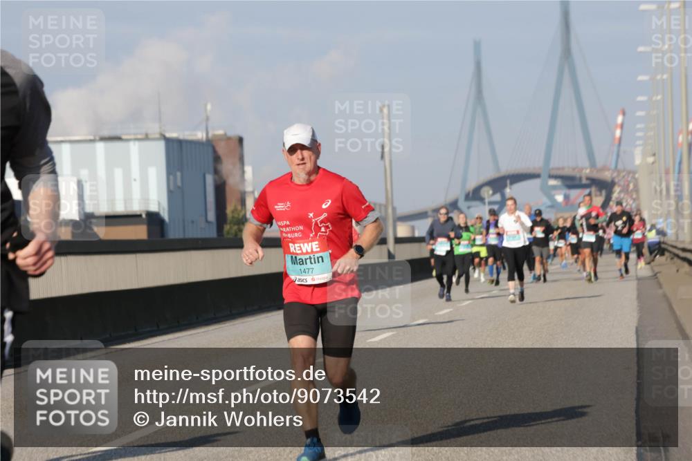 03.10.2025 - Köhlbrandbrückenlauf Jannik Wohlers http://msf.ph/oto/9073542 03.10.2025 09:50:35 Position 3 1477 meine-sportfotos.de