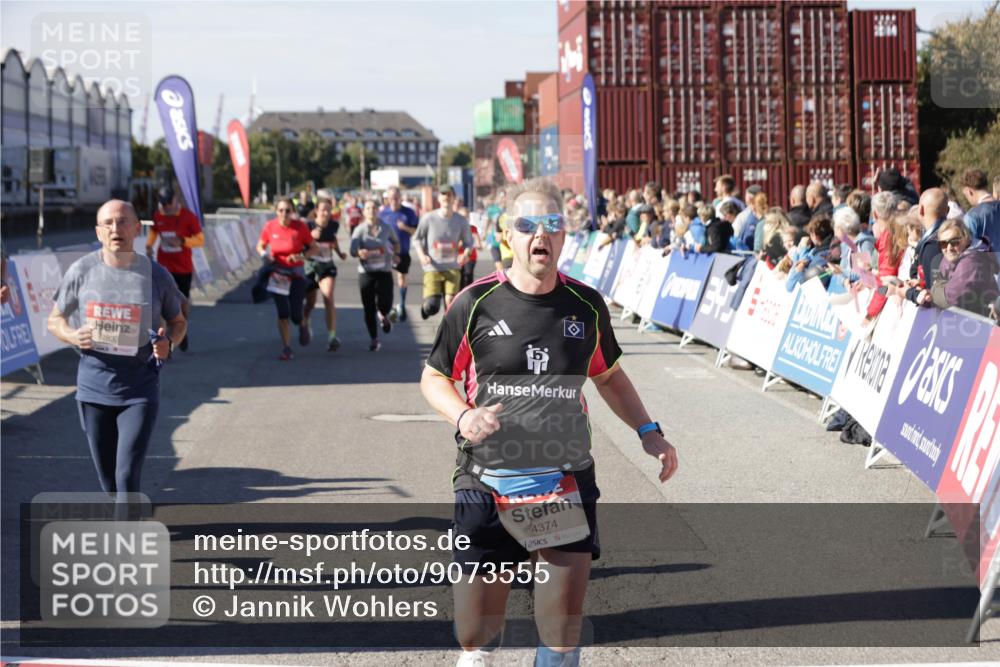 03.10.2025 - Köhlbrandbrückenlauf Jannik Wohlers http://msf.ph/oto/9073555 03.10.2025 13:15:56 Ziel 4374, 4495, 4548, 4677, 4805, 4833, 5022, 5023, 5217, 5800, 5801, 5867, 5868, 5879, 6270, 6271, 6301, 6445, 6507, 6536 meine-sportfotos.de