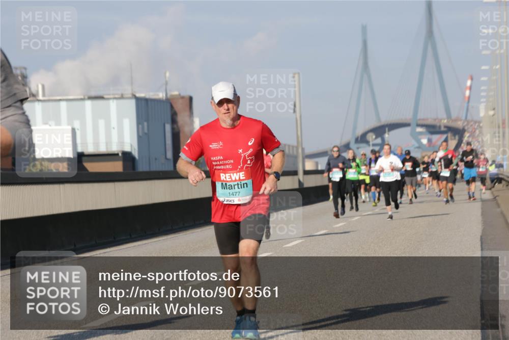 03.10.2025 - Köhlbrandbrückenlauf Jannik Wohlers http://msf.ph/oto/9073561 03.10.2025 09:50:35 Position 3 1477 meine-sportfotos.de