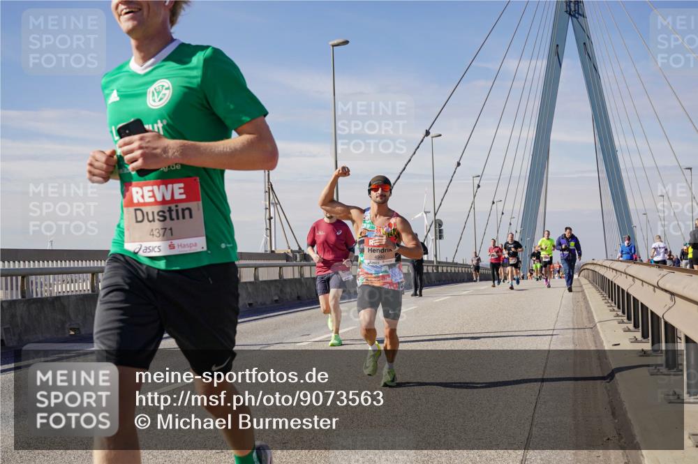 03.10.2025 - Köhlbrandbrückenlauf Michael Burmester http://msf.ph/oto/9073563 03.10.2025 12:38:57 Position 2 4371 meine-sportfotos.de