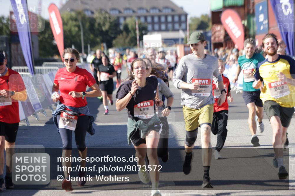 03.10.2025 - Köhlbrandbrückenlauf Jannik Wohlers http://msf.ph/oto/9073572 03.10.2025 13:15:57 Ziel 4374, 4495, 4548, 4677, 4805, 4833, 5022, 5023, 5217, 5801, 5867, 5868, 5879, 6270, 6271, 6301, 6445, 6507, 6536 meine-sportfotos.de