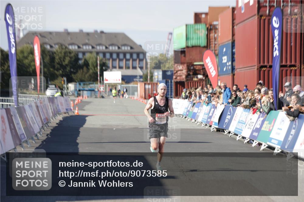 03.10.2025 - Köhlbrandbrückenlauf Jannik Wohlers http://msf.ph/oto/9073585 03.10.2025 12:44:53 Ziel 6610 meine-sportfotos.de