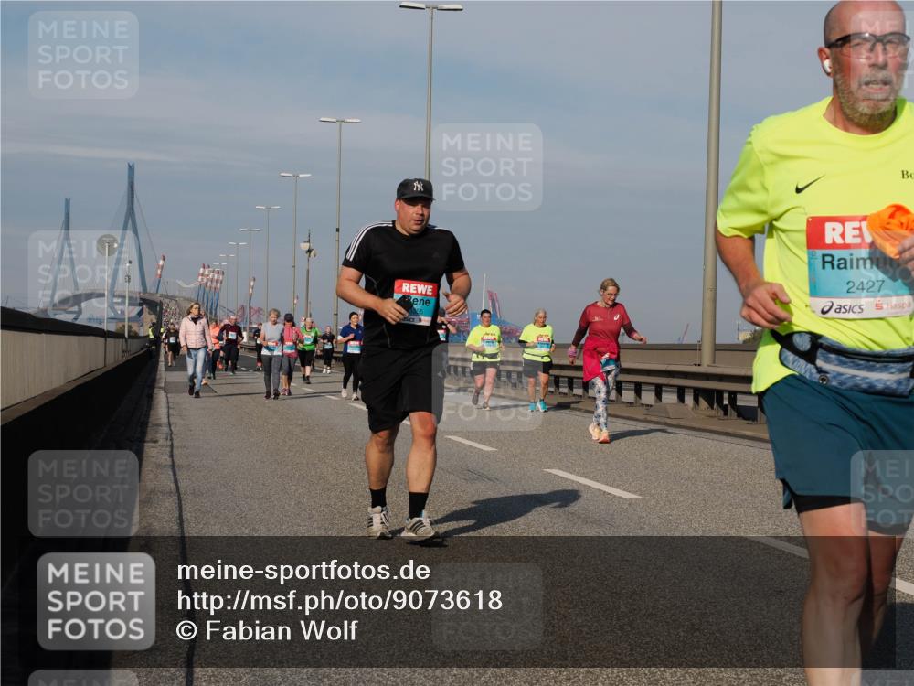 03.10.2025 - Köhlbrandbrückenlauf Fabian Wolf http://msf.ph/oto/9073618 03.10.2025 10:13:59 Position 3 365, 2427 meine-sportfotos.de