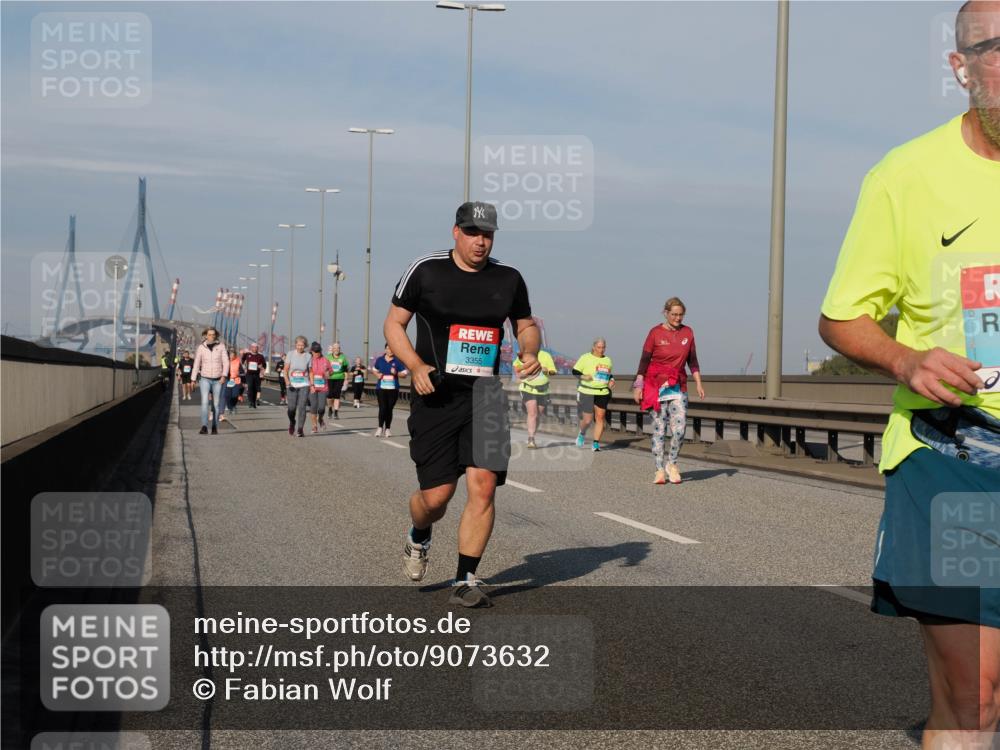 03.10.2025 - Köhlbrandbrückenlauf Fabian Wolf http://msf.ph/oto/9073632 03.10.2025 10:13:59 Position 3 3355 meine-sportfotos.de