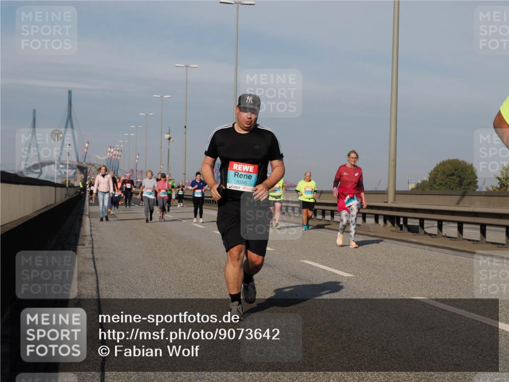 03.10.2025 - Köhlbrandbrückenlauf Fabian Wolf http://msf.ph/oto/9073642 03.10.2025 10:13:59 Position 3 3355 meine-sportfotos.de