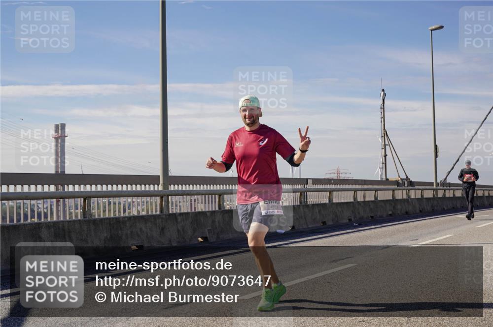 03.10.2025 - Köhlbrandbrückenlauf Michael Burmester http://msf.ph/oto/9073647 03.10.2025 12:38:59 Position 2 4228 meine-sportfotos.de