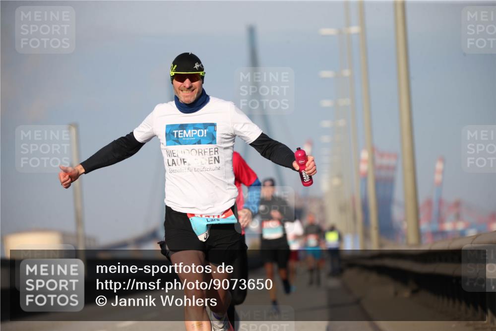 03.10.2025 - Köhlbrandbrückenlauf Jannik Wohlers http://msf.ph/oto/9073650 03.10.2025 09:39:44 Position 3  meine-sportfotos.de