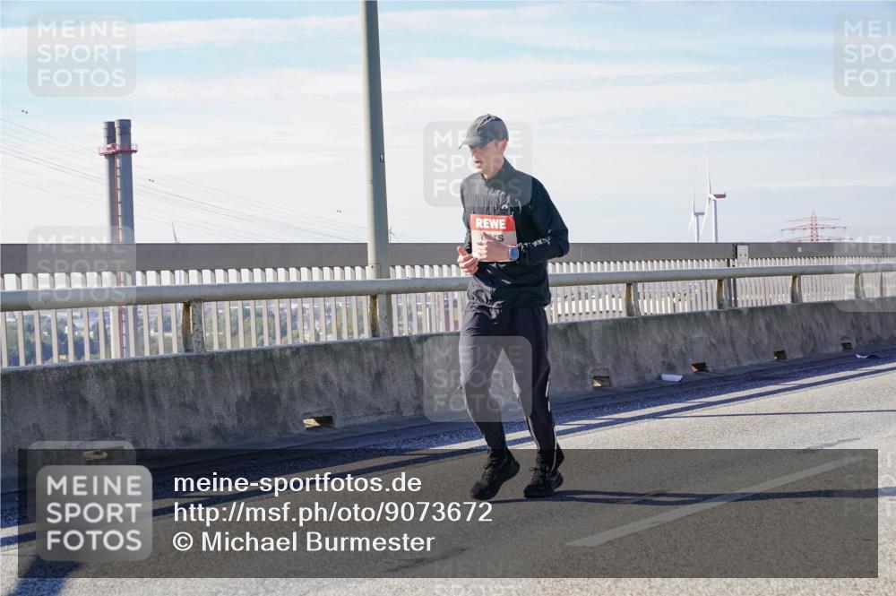 03.10.2025 - Köhlbrandbrückenlauf Michael Burmester http://msf.ph/oto/9073672 03.10.2025 12:39:03 Position 2  meine-sportfotos.de