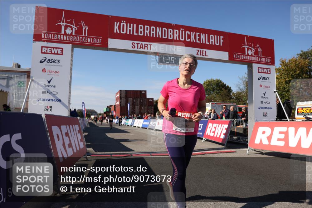 03.10.2025 - Köhlbrandbrückenlauf Lena Gebhardt http://msf.ph/oto/9073673 03.10.2025 13:38:11 Ziel 4435, 5188, 5335, 5343, 5409, 5632, 6515 meine-sportfotos.de