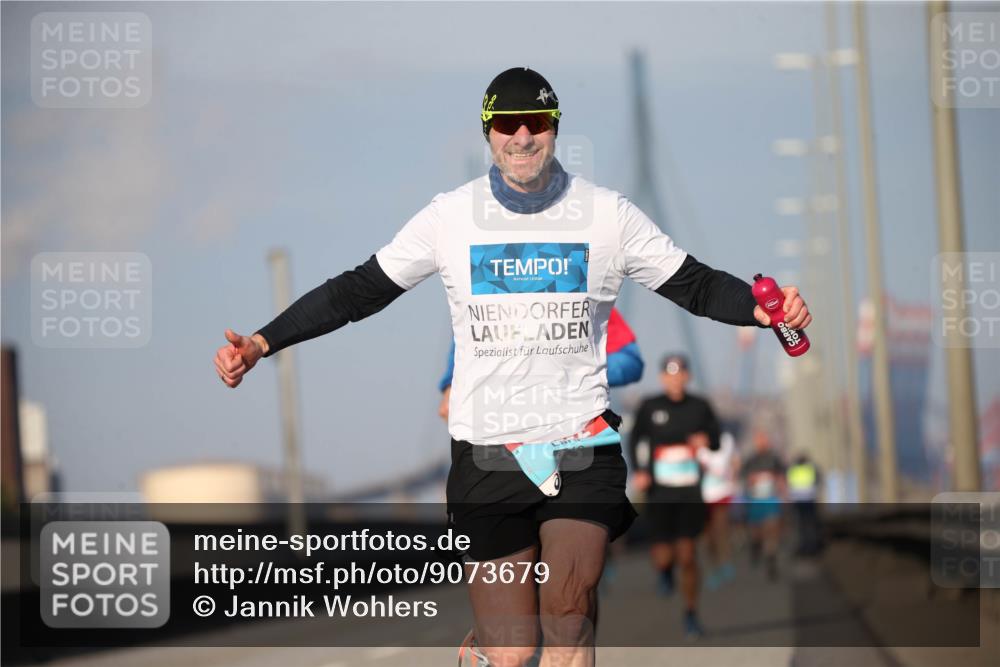 03.10.2025 - Köhlbrandbrückenlauf Jannik Wohlers http://msf.ph/oto/9073679 03.10.2025 09:39:44 Position 3  meine-sportfotos.de