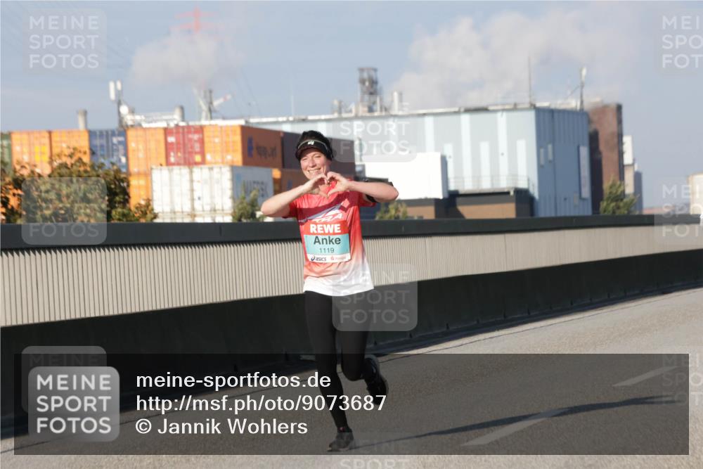 03.10.2025 - Köhlbrandbrückenlauf Jannik Wohlers http://msf.ph/oto/9073687 03.10.2025 09:50:41 Position 3 1119 meine-sportfotos.de