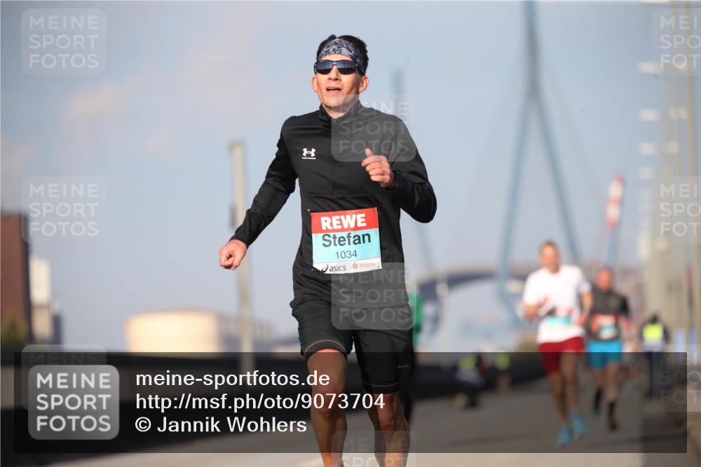 03.10.2025 - Köhlbrandbrückenlauf Jannik Wohlers http://msf.ph/oto/9073704 03.10.2025 09:39:50 Position 3 1034 meine-sportfotos.de