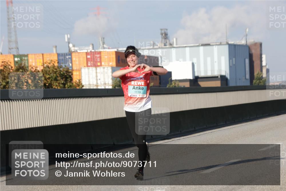 03.10.2025 - Köhlbrandbrückenlauf Jannik Wohlers http://msf.ph/oto/9073711 03.10.2025 09:50:42 Position 3 1119 meine-sportfotos.de