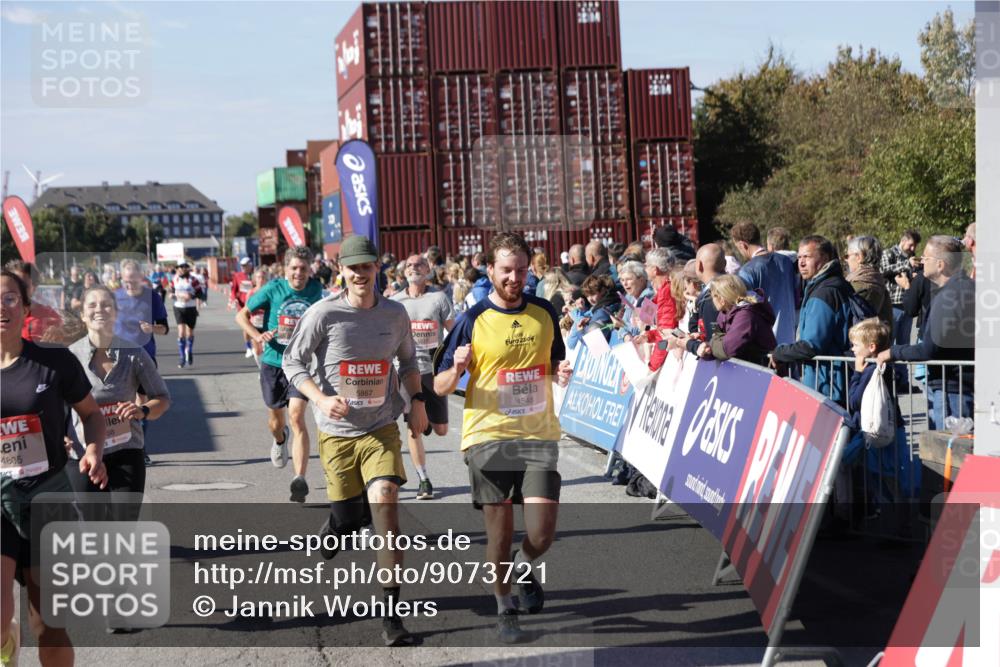 03.10.2025 - Köhlbrandbrückenlauf Jannik Wohlers http://msf.ph/oto/9073721 03.10.2025 13:15:59 Ziel 4374, 4423, 4495, 4548, 4644, 4677, 4805, 4833, 5022, 5023, 5217, 5867, 5868, 5879, 6270, 6271, 6301, 6445, 6507, 6712 meine-sportfotos.de