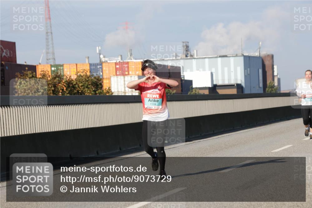 03.10.2025 - Köhlbrandbrückenlauf Jannik Wohlers http://msf.ph/oto/9073729 03.10.2025 09:50:42 Position 3 1119 meine-sportfotos.de