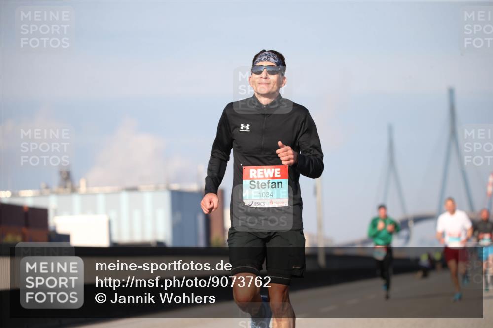 03.10.2025 - Köhlbrandbrückenlauf Jannik Wohlers http://msf.ph/oto/9073762 03.10.2025 09:39:51 Position 3 1034 meine-sportfotos.de