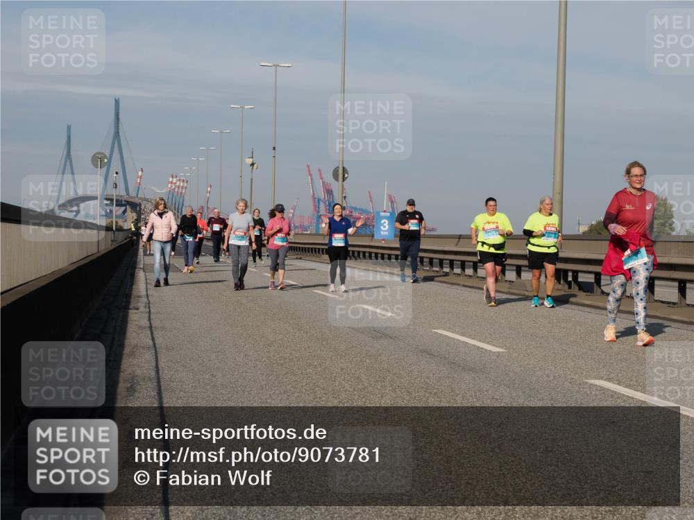 03.10.2025 - Köhlbrandbrückenlauf Fabian Wolf http://msf.ph/oto/9073781 03.10.2025 10:14:03 Position 3 3 meine-sportfotos.de