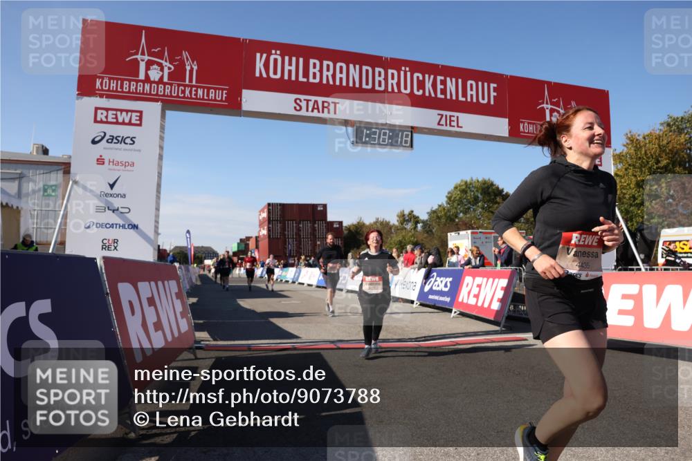 03.10.2025 - Köhlbrandbrückenlauf Lena Gebhardt http://msf.ph/oto/9073788 03.10.2025 13:38:18 Ziel 4435, 5139, 5335, 5509, 5632, 6581, 6582, 6583 meine-sportfotos.de