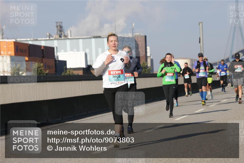 03.10.2025 - Köhlbrandbrückenlauf Jannik Wohlers http://msf.ph/oto/9073803 03.10.2025 09:50:45 Position 3 1944, 218 meine-sportfotos.de