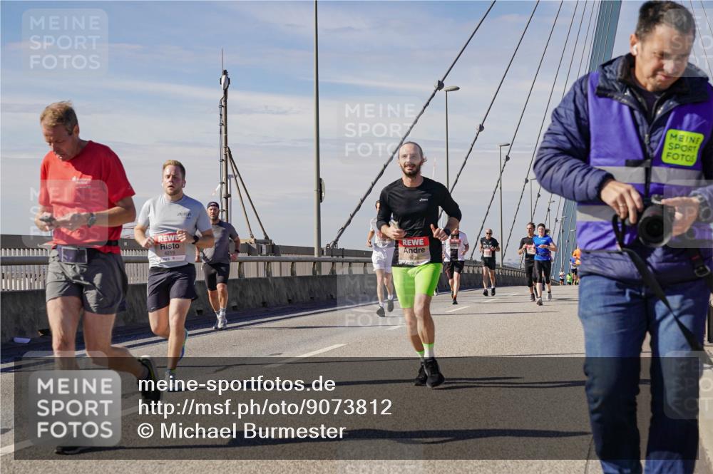 03.10.2025 - Köhlbrandbrückenlauf Michael Burmester http://msf.ph/oto/9073812 03.10.2025 12:39:11 Position 2 4215 meine-sportfotos.de