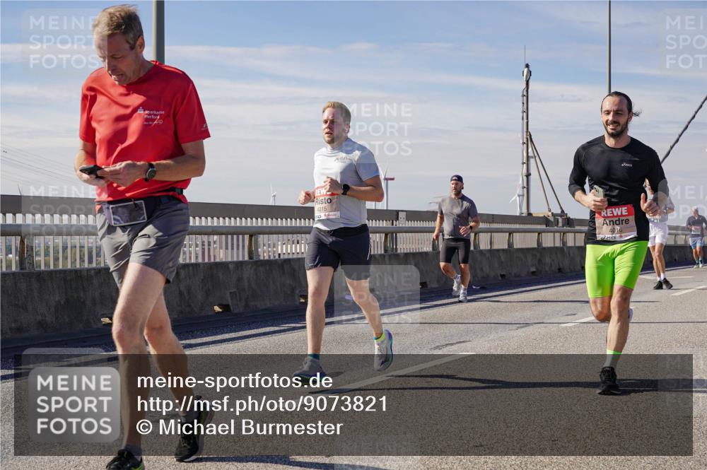 03.10.2025 - Köhlbrandbrückenlauf Michael Burmester http://msf.ph/oto/9073821 03.10.2025 12:39:12 Position 2 4215, 4016 meine-sportfotos.de
