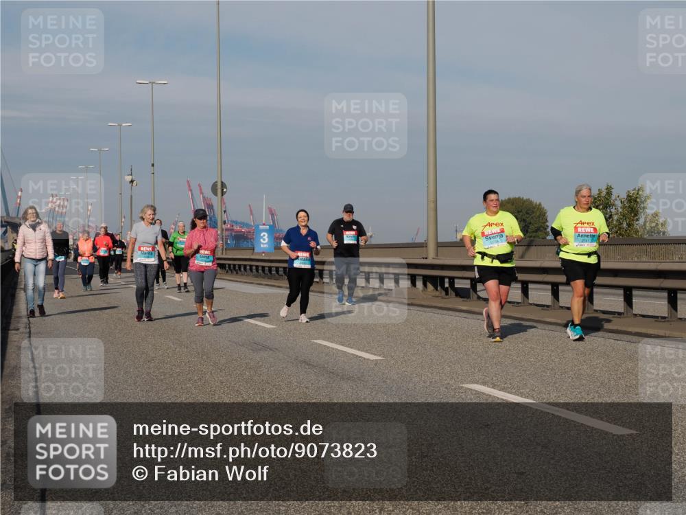 03.10.2025 - Köhlbrandbrückenlauf Fabian Wolf http://msf.ph/oto/9073823 03.10.2025 10:14:06 Position 3 3 meine-sportfotos.de