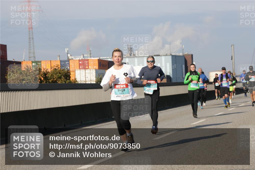 03.10.2025 - Köhlbrandbrückenlauf Jannik Wohlers http://msf.ph/oto/9073850 03.10.2025 09:50:46 Position 3 1944, 1218 meine-sportfotos.de